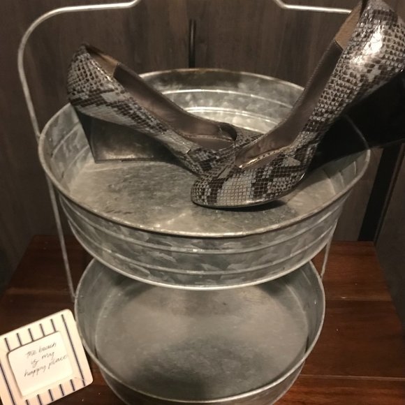 Wedge Hill Shoe - Picture 1 of 1